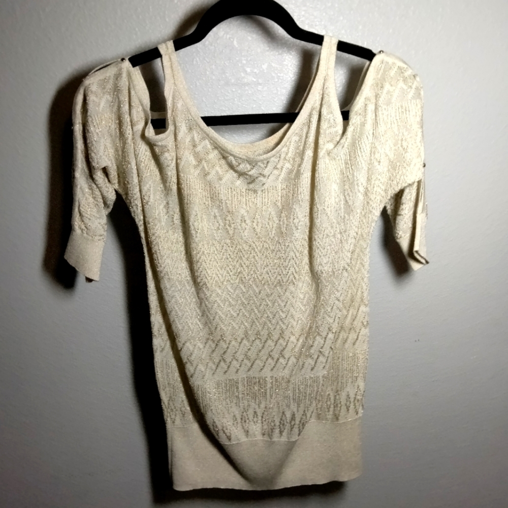 Size M  White House Black Market Top